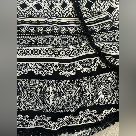 Bohemian Island Black and White Aztec Stretchy Shorts. - Picture 3 of 4
